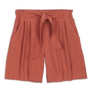 lululemon Noir Short 5.5”